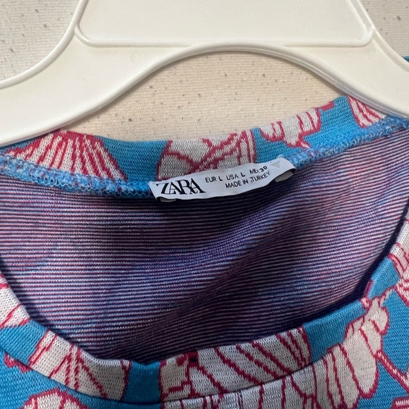 Zara flower dress. - Picture 2 of 2